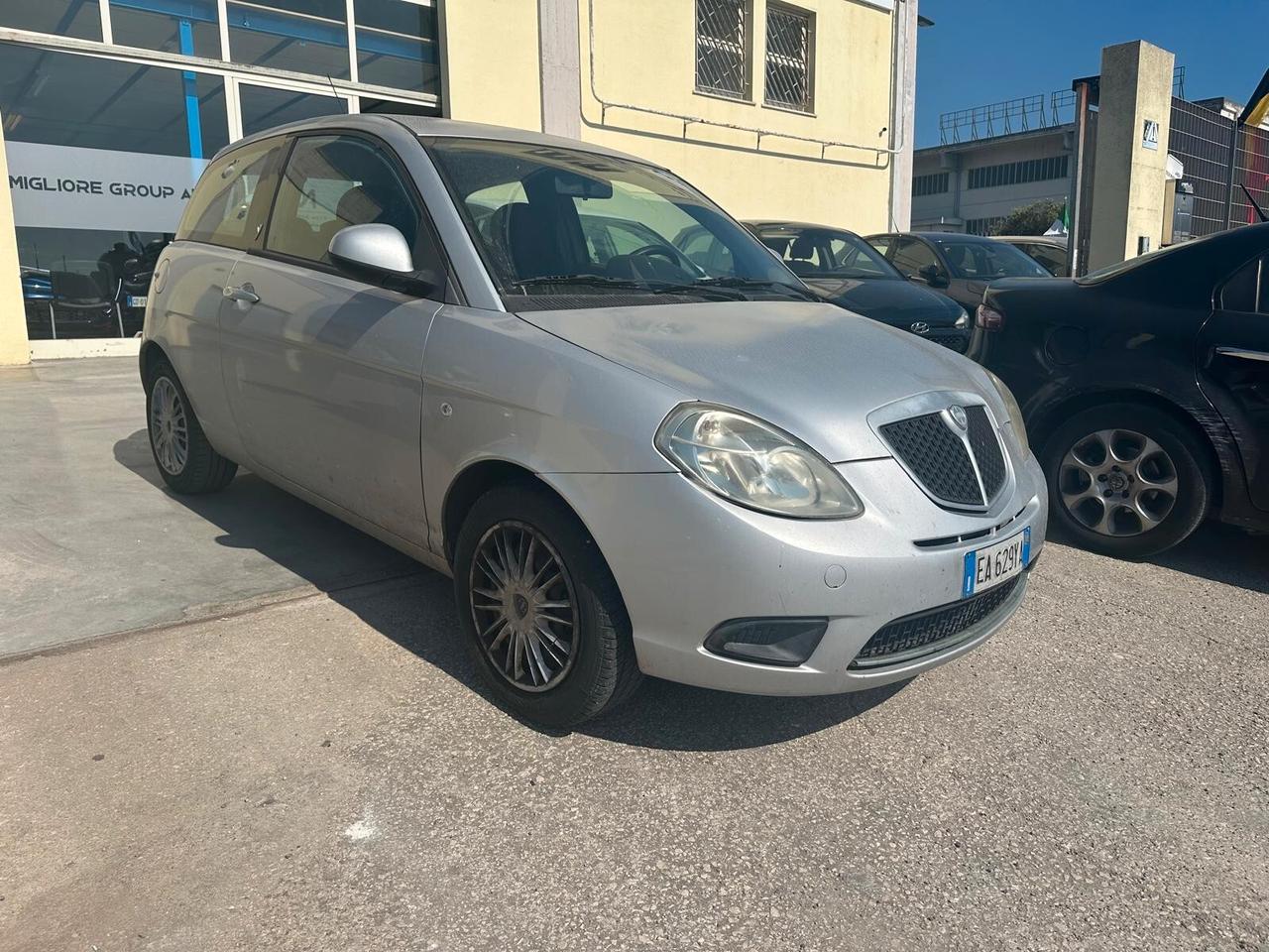 Lancia Ypsilon 1.3 DIESEL 2010 160.000km