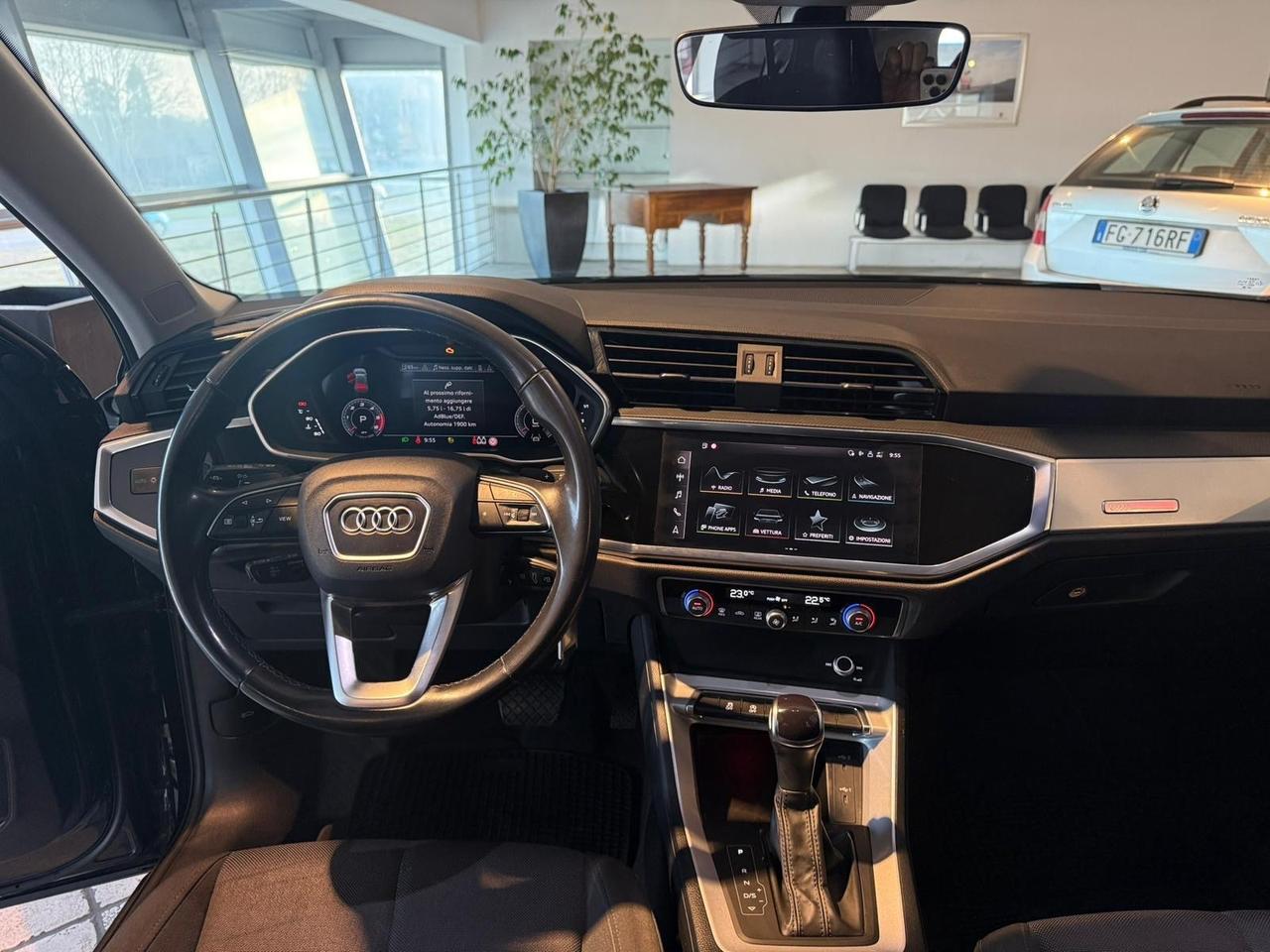 Audi Q3 35 TDI S tronic Business