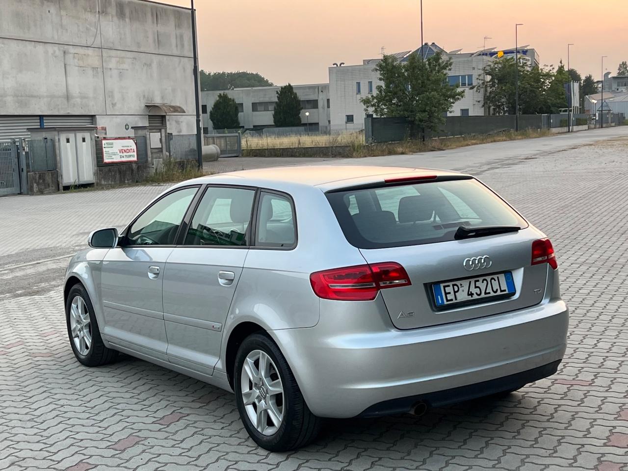 Audi A3 SPB 1.6 TDI 105 CV CR Attraction