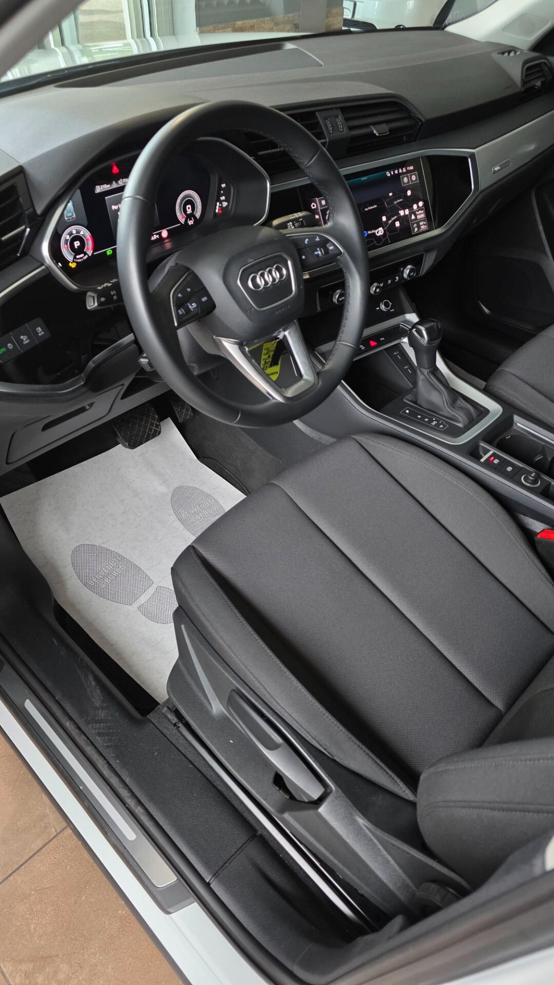 Audi Q3 35 TDI S tronic Business Advanced