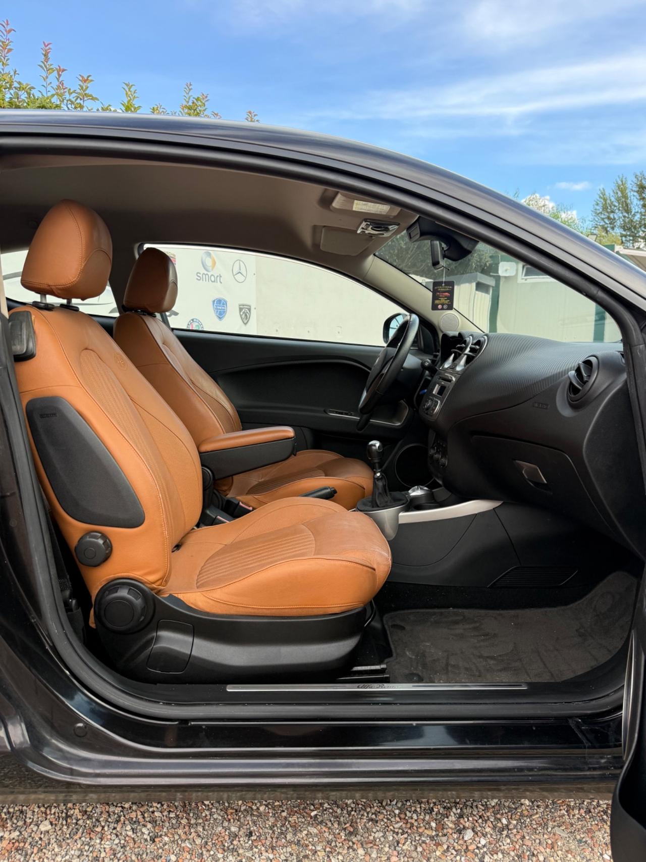 Alfa Romeo MiTo 1.3 JTDm 16V 90 CV Distinctive Sport Pack
