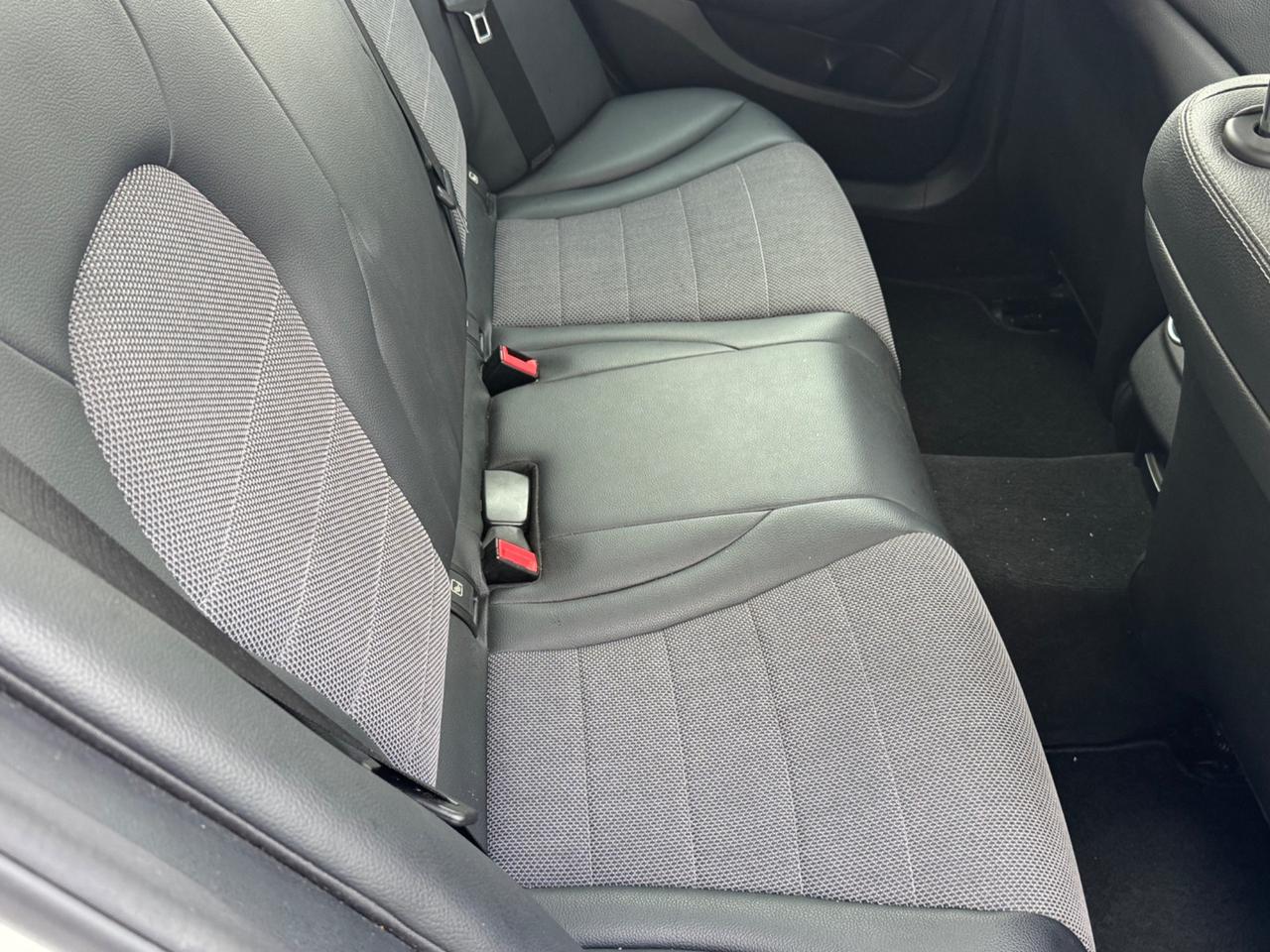 Mercedes-benz C 200 d Premium