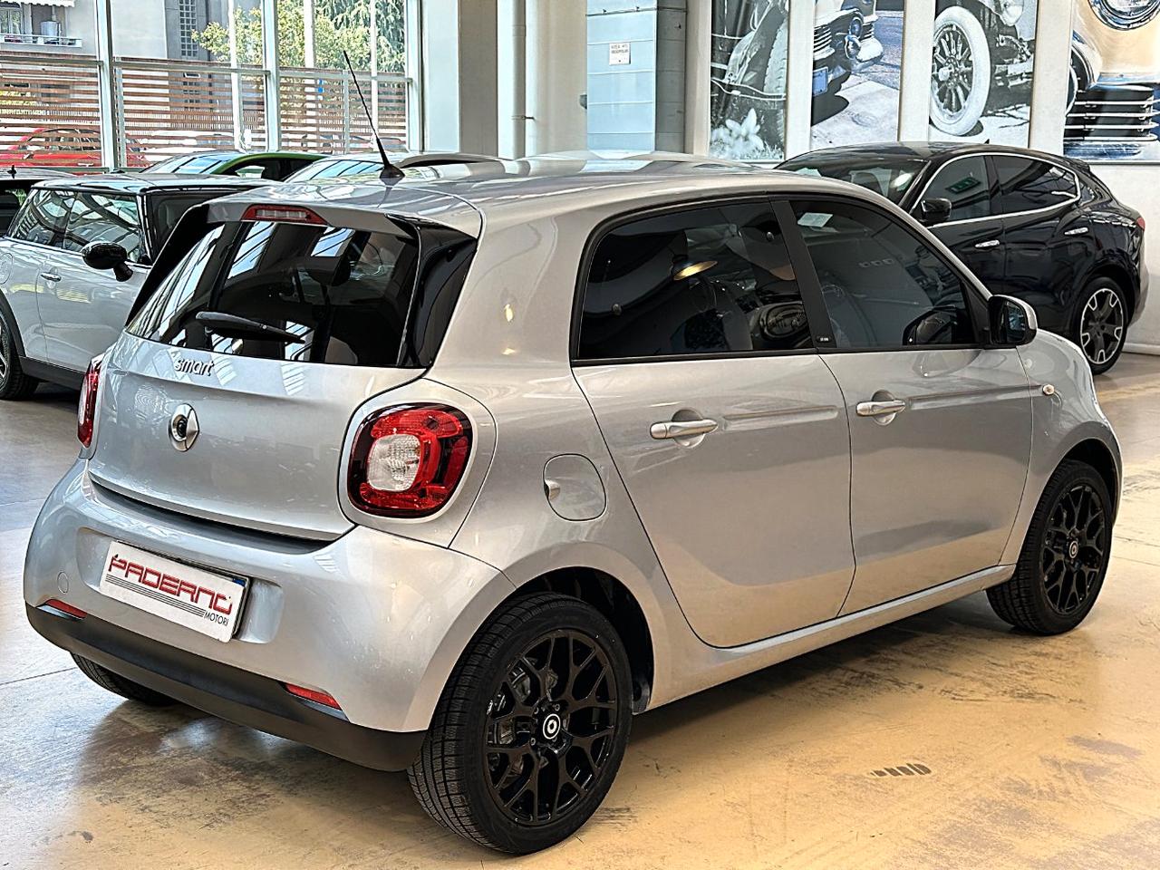 Smart forfour 0.9 t Prime 90cv twinamic - 16 - Pelle - Navi