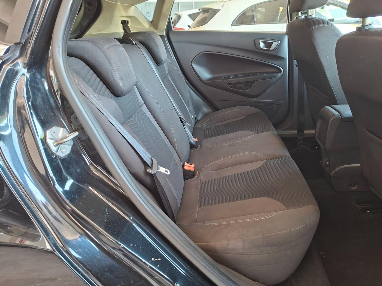 Ford Fiesta 1.5 TDCI / CINGHIA FATTA / DA NEOPATENTATI