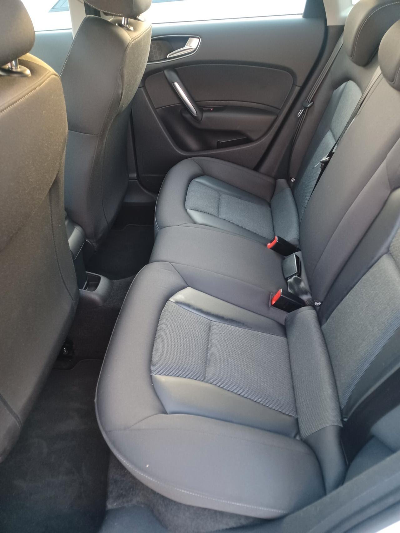 Audi A1 SPORTBACK 1.6 TDI S TRONIC LED BIXENO PDC