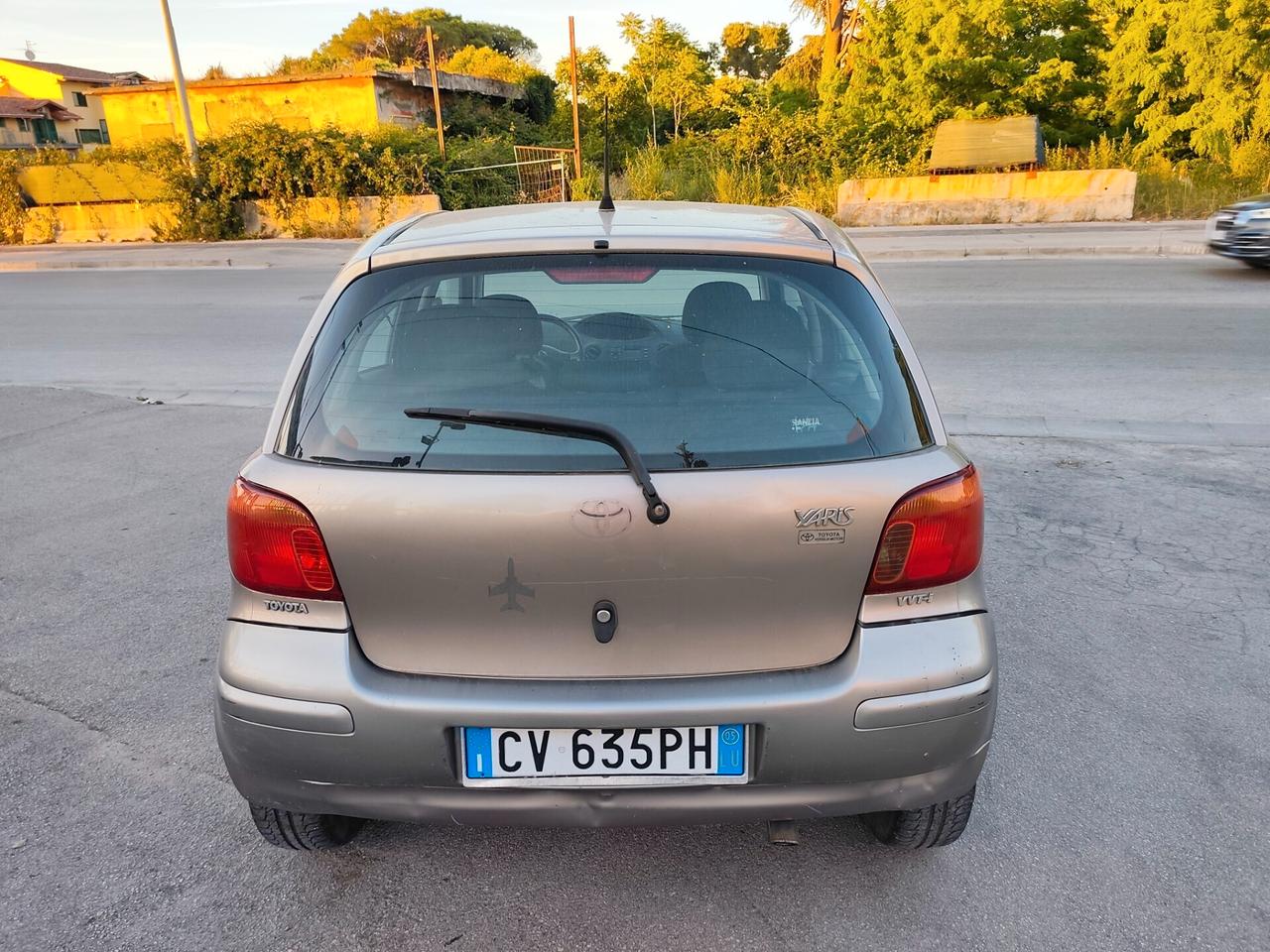 Toyota Yaris 83000KM Sol BENZINA