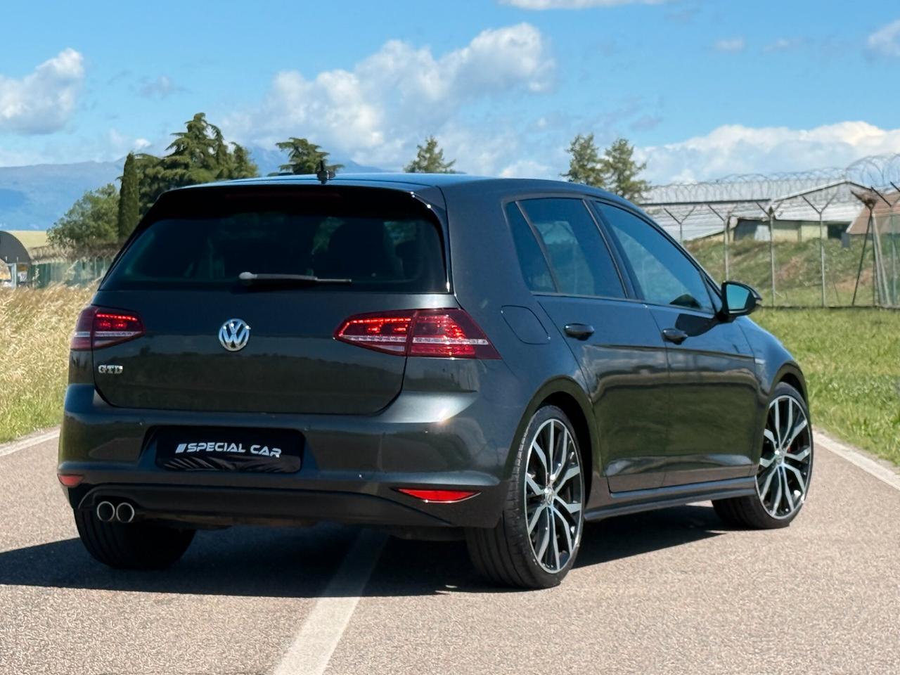 Volkswagen Golf GTD 2.0 TDI DSG 5p. 184cv ""MOLTO BELLA ED EFFICIENTE""