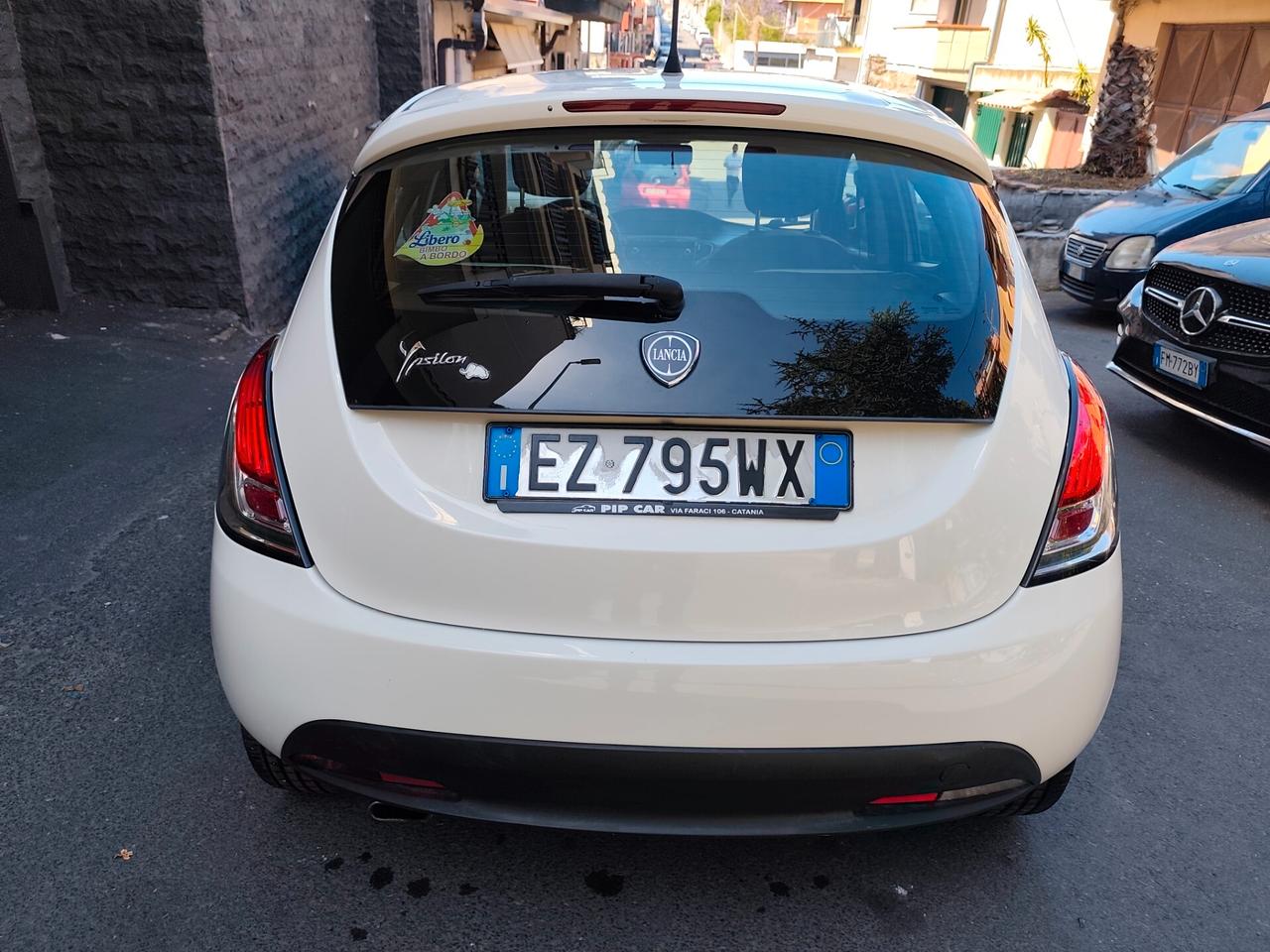 Lancia Ypsilon 1.2 69 CV 5 porte 2015