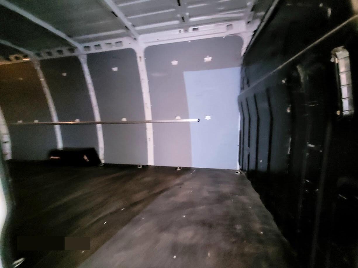 IVECO FURGONE CASSONATO