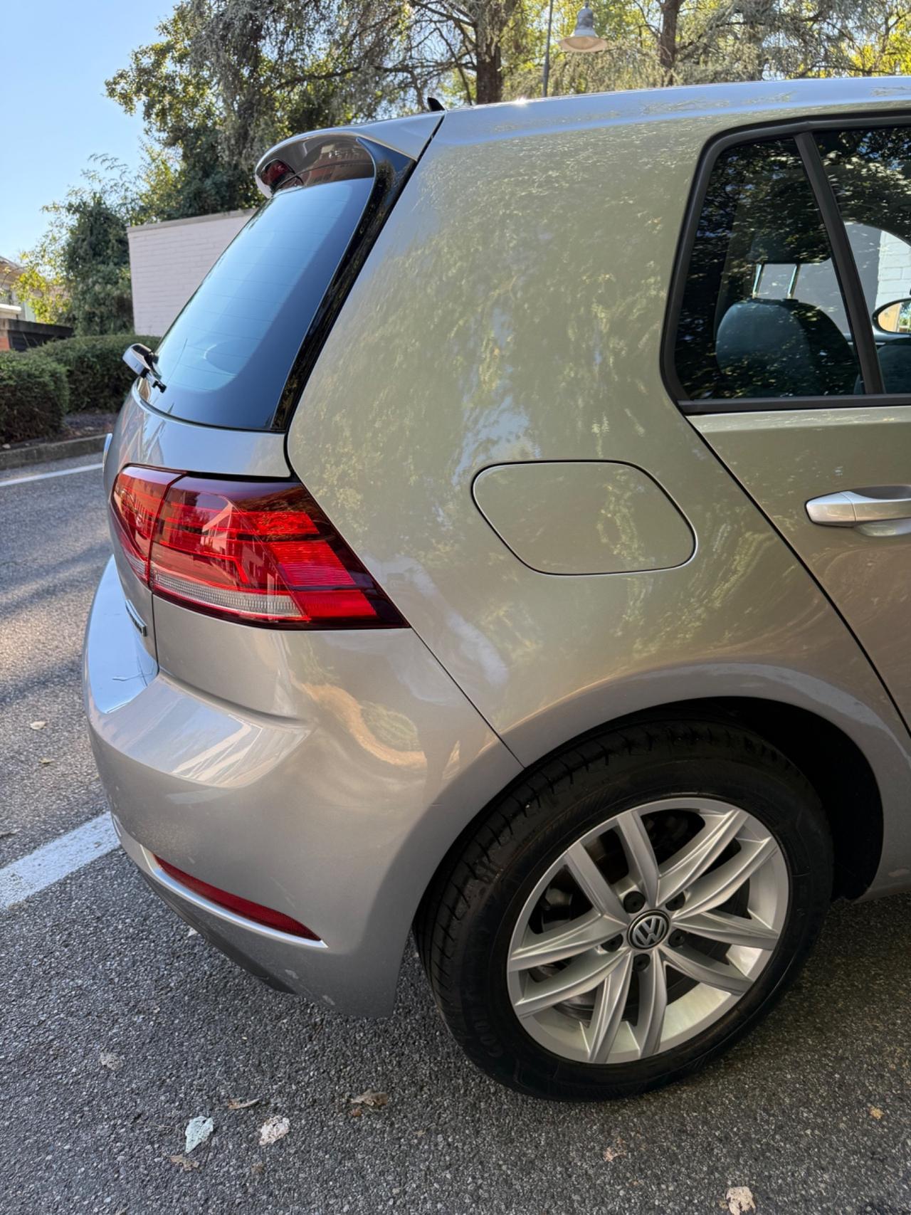 Volkswagen Golf 1.5 TGI DSG benzina/metano 130cv