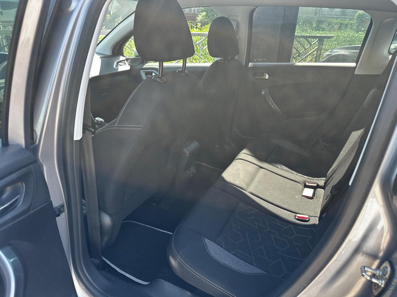 Peugeot 2008 BlueHDi 100 S&S Black Matt