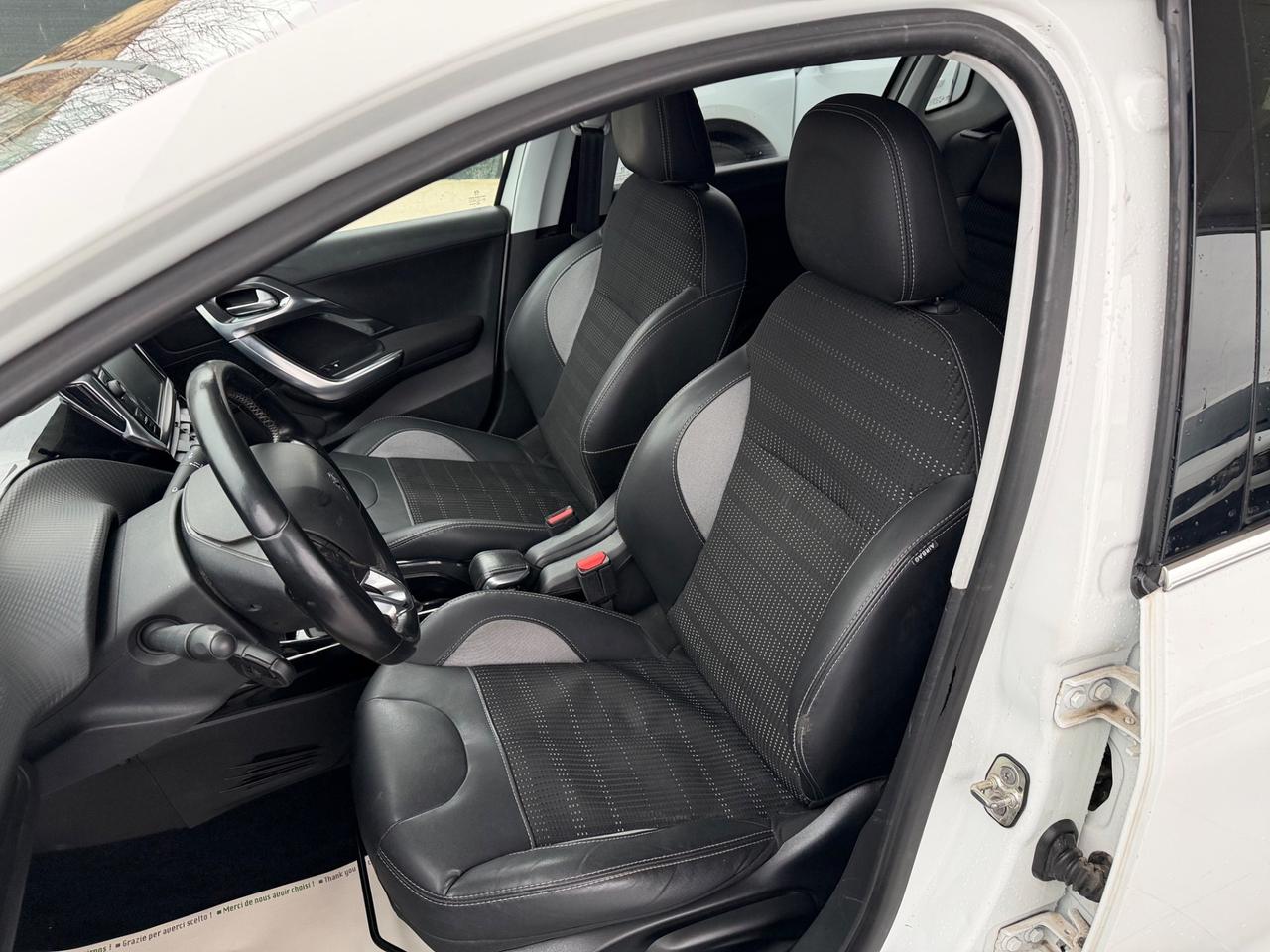 Peugeot 2008 BlueHDi 100 Allure