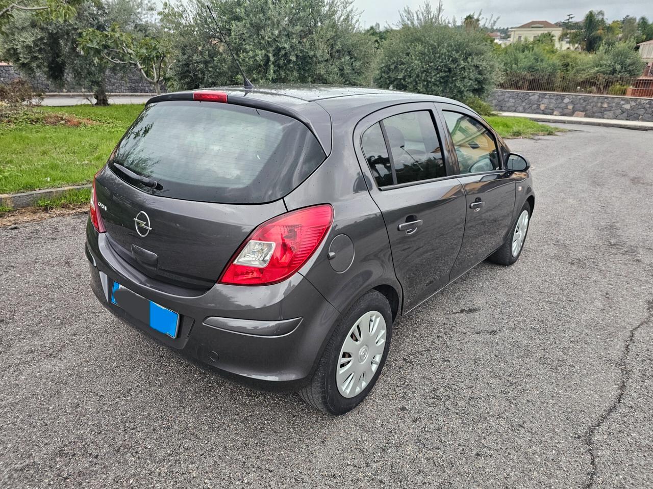 Opel Corsa 1.2 5 porte zero graffi