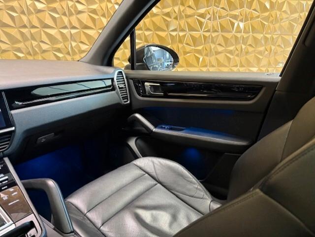Porsche Cayenne 3.0 tiptronic