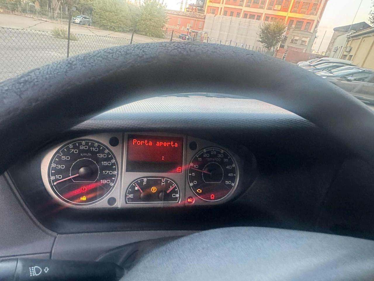 Iveco DAILY Anno 2010 CABINATO