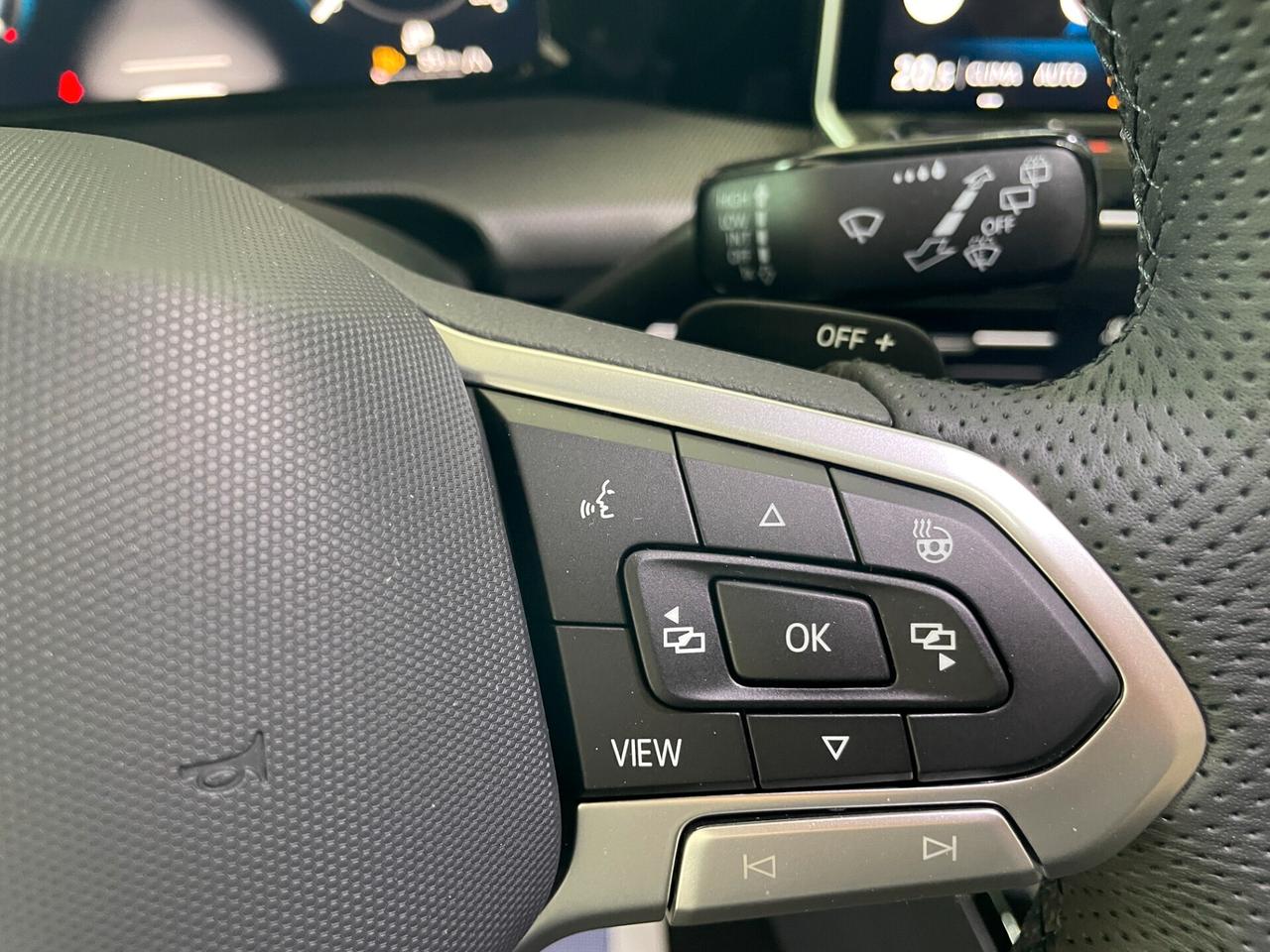 Volkswagen Golf 2.0 TDI 150 CV DSG R-Line Km0 Tetto aprib.