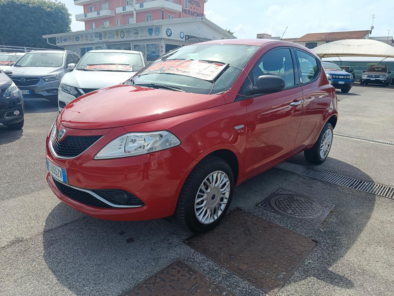 Lancia Ypsilon 0.9 TwinAir 85 CV 5 porte Metano Ecochic Platinum