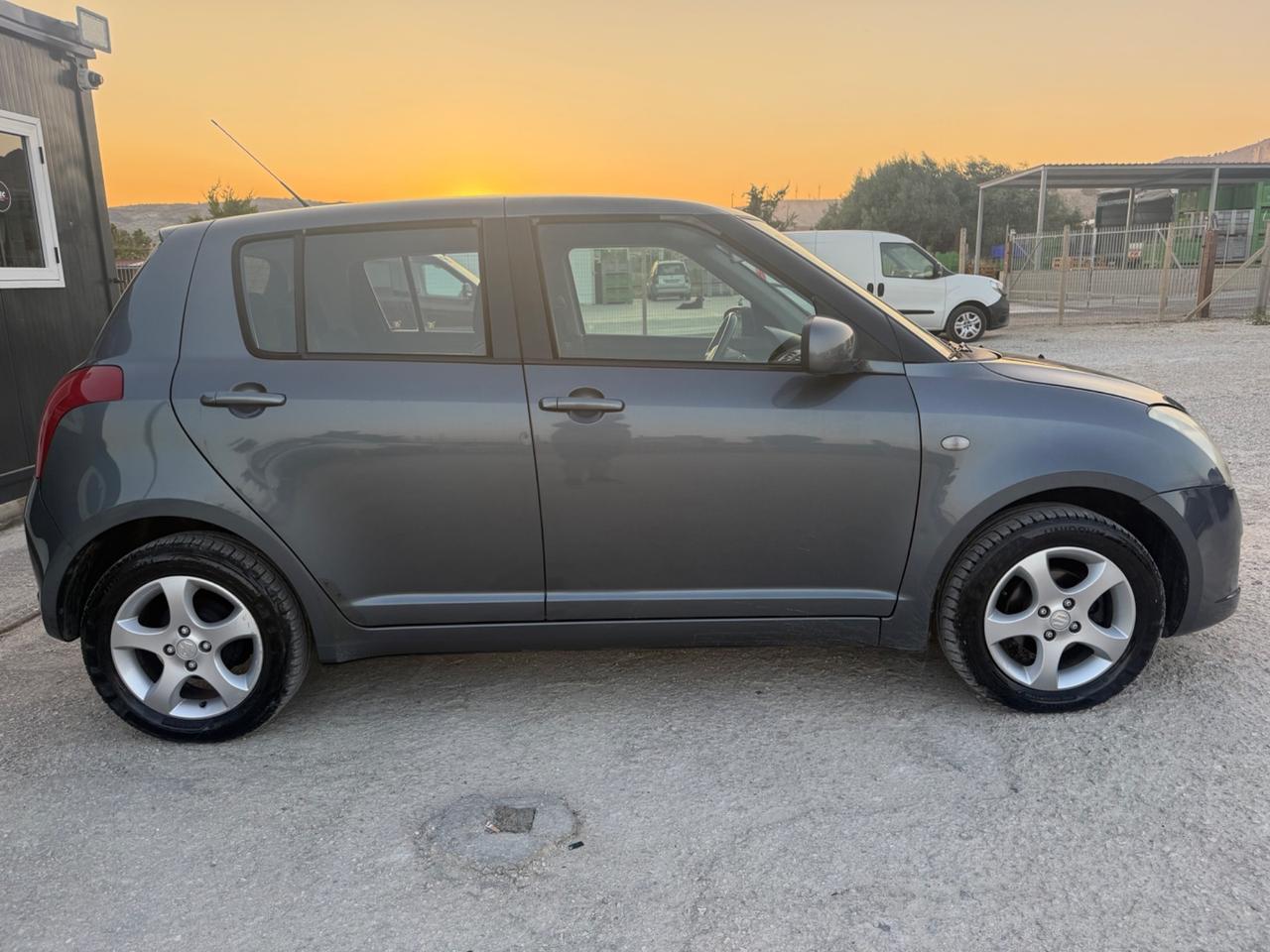 Suzuki Swift 1.3 4x4 5p. GL