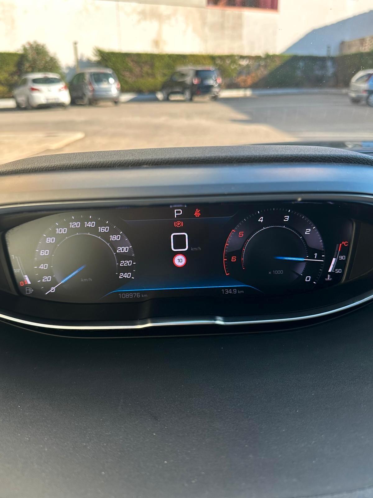 Peugeot 3008 BlueHDi 130 S&S EAT8 Allure Pack