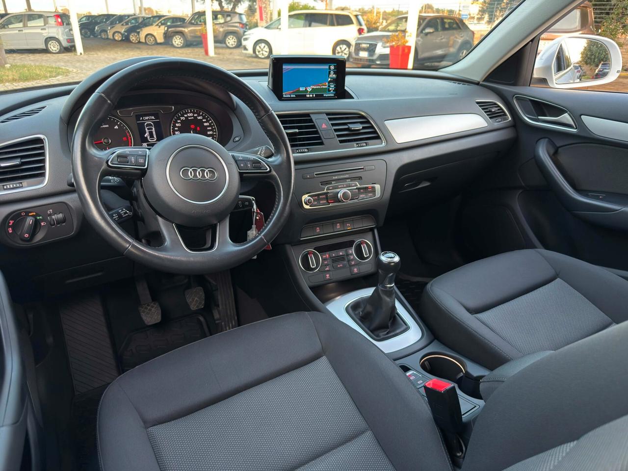 Audi Q3 2.0 TDI 120 CV Business
