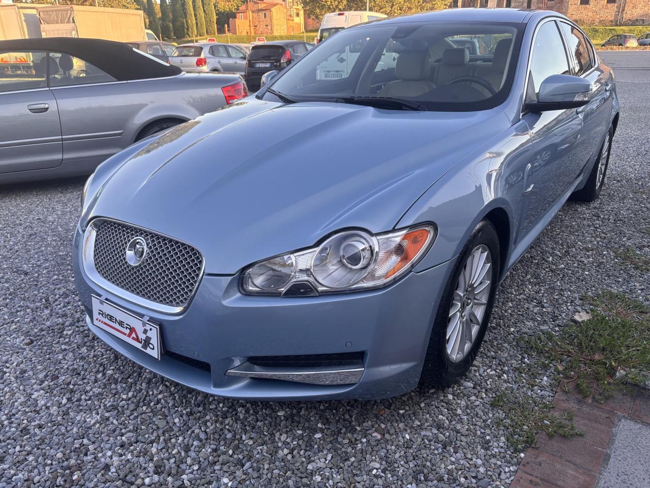 jaguar XF 2.7 D solo 54.000 km
