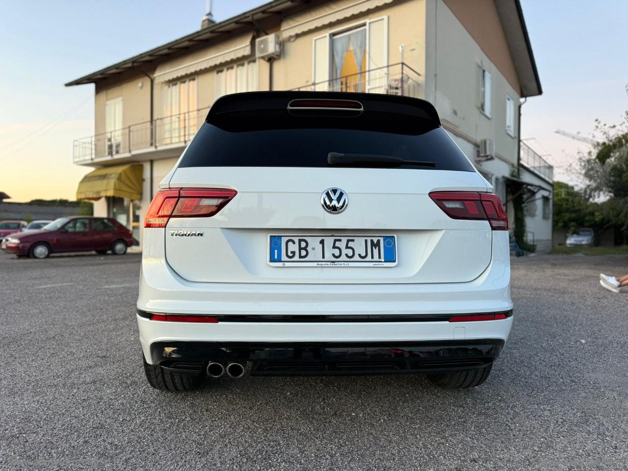 VOLKSWAGEN Tiguan 2.0 TDI 150CV SCR DSG R-Line BLUEMOTION TECHNOLOGY