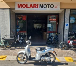 Aprilia Scarabeo 50 2T Street Argento Met. 06/2012