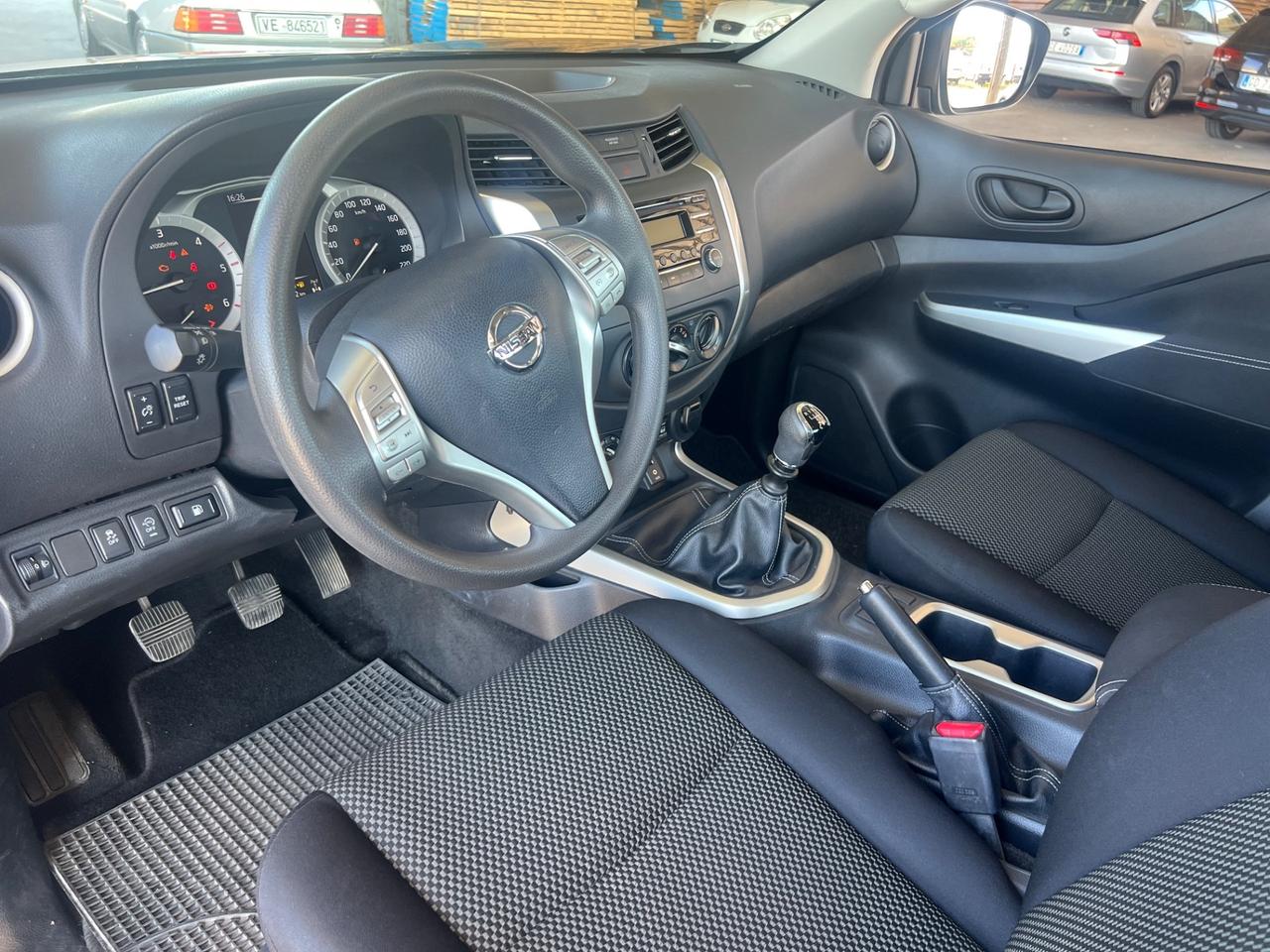 Nissan Navara 2.3 dCi 4WD King Cab Visia