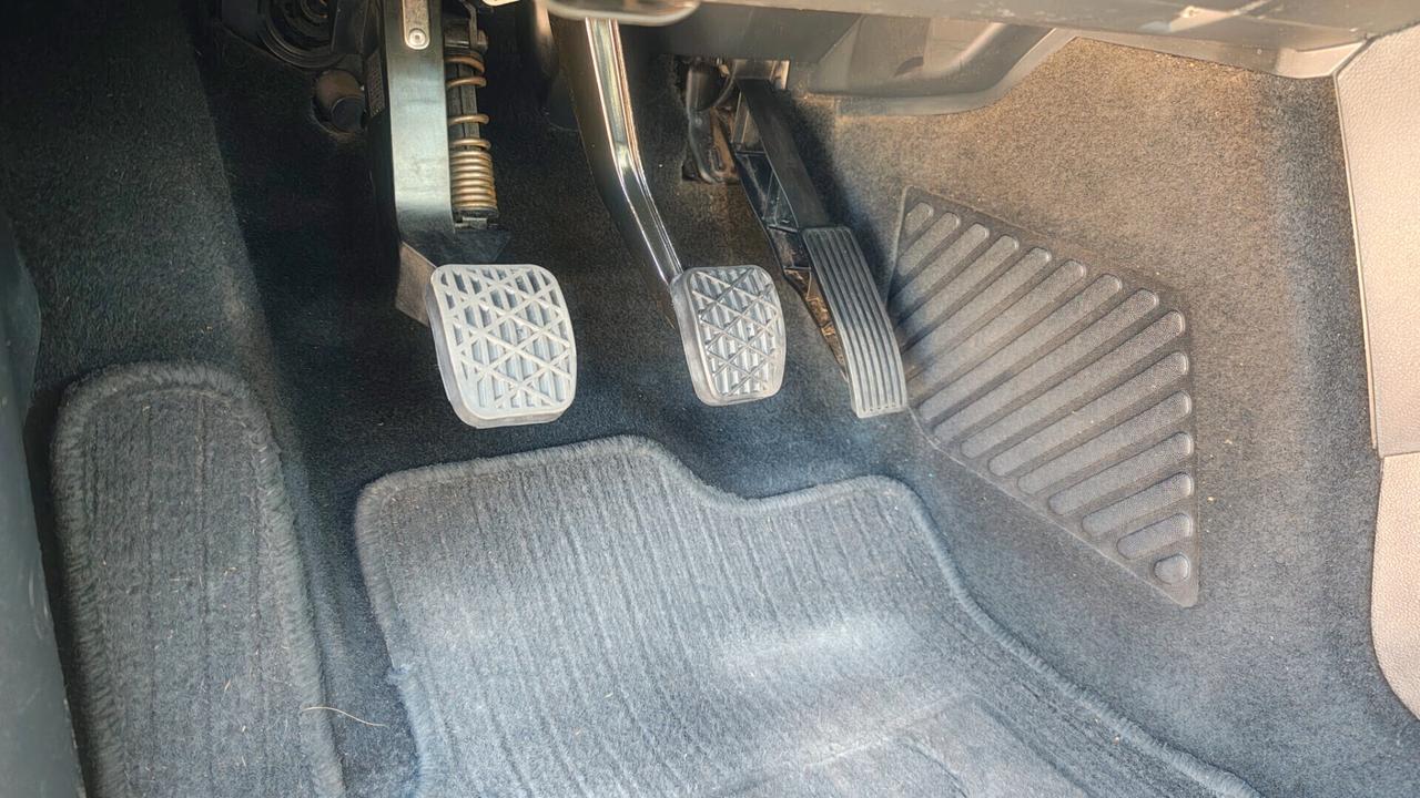 Mercedes A160 Benzina – Tagliandata, Gomme Nuove, Garanzia 12 Mesi