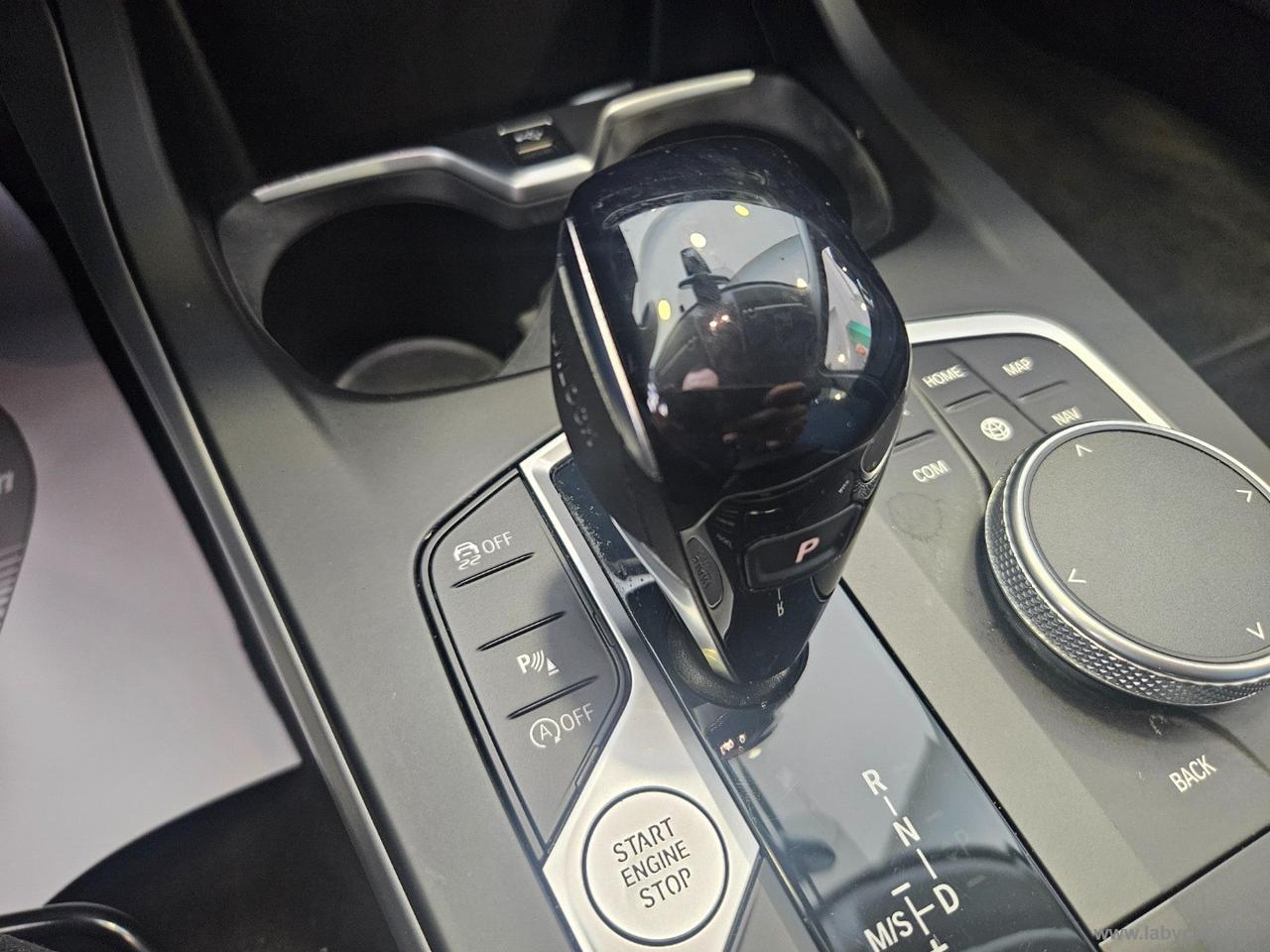 BMW 118d 5p. Advantage