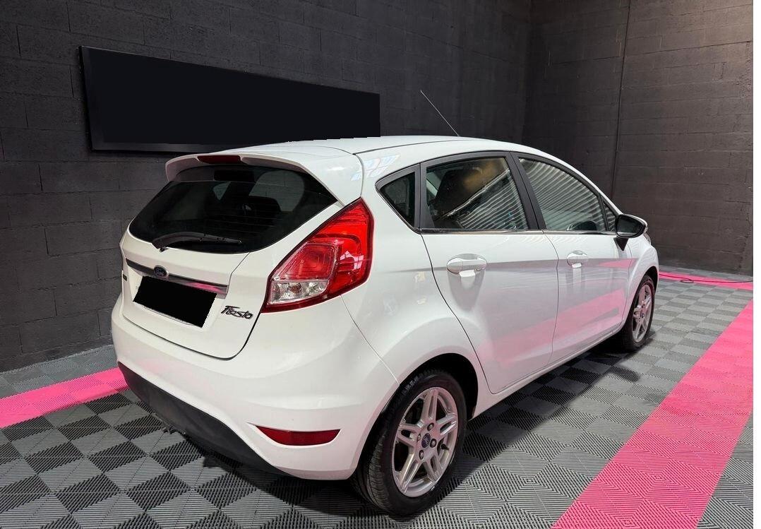 Ford Fiesta 1.5 TDCi 75CV 5 porte Titanium