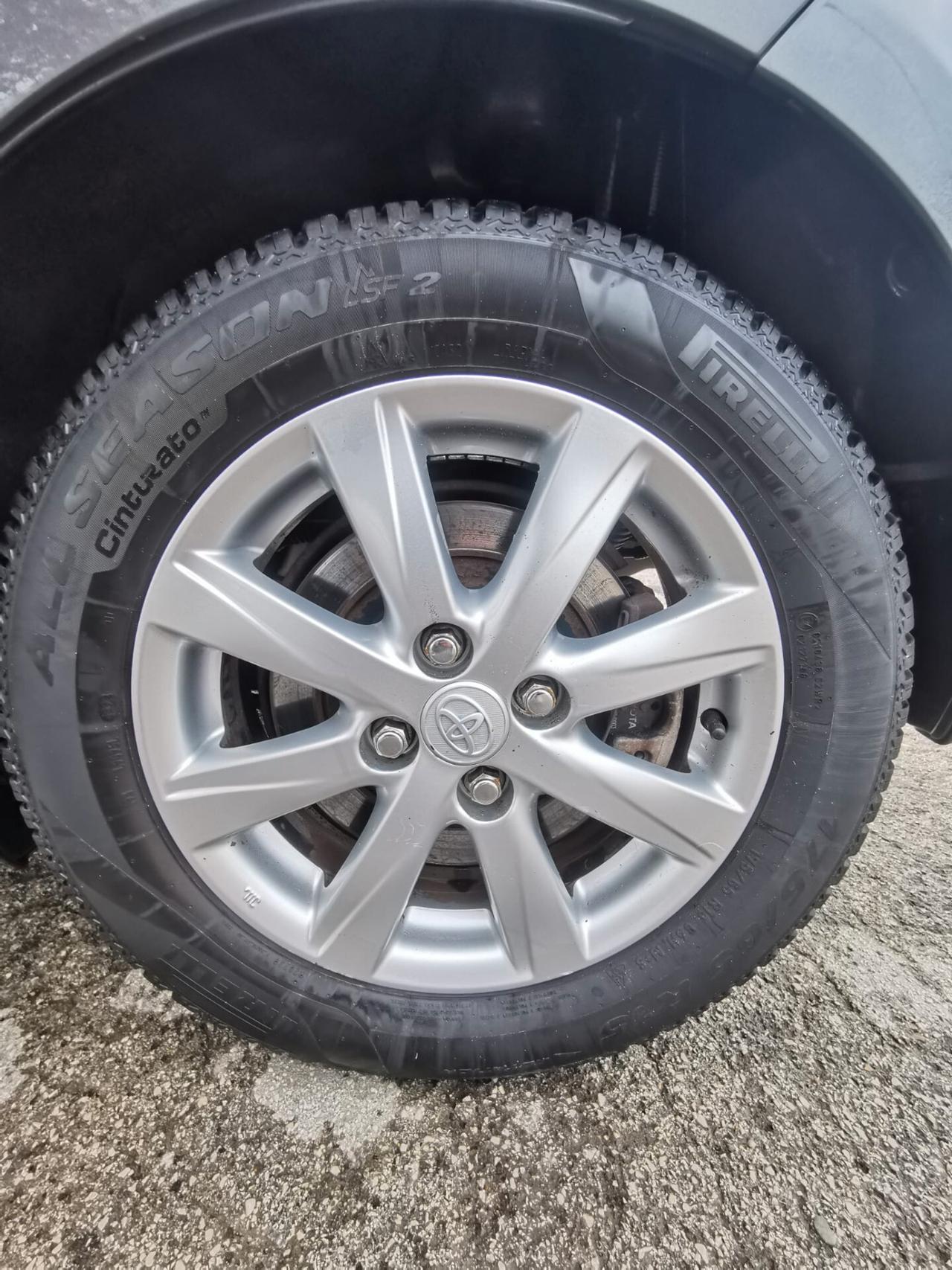 Toyota Yaris 1.5 Hybrid 5P. Lounge 2013