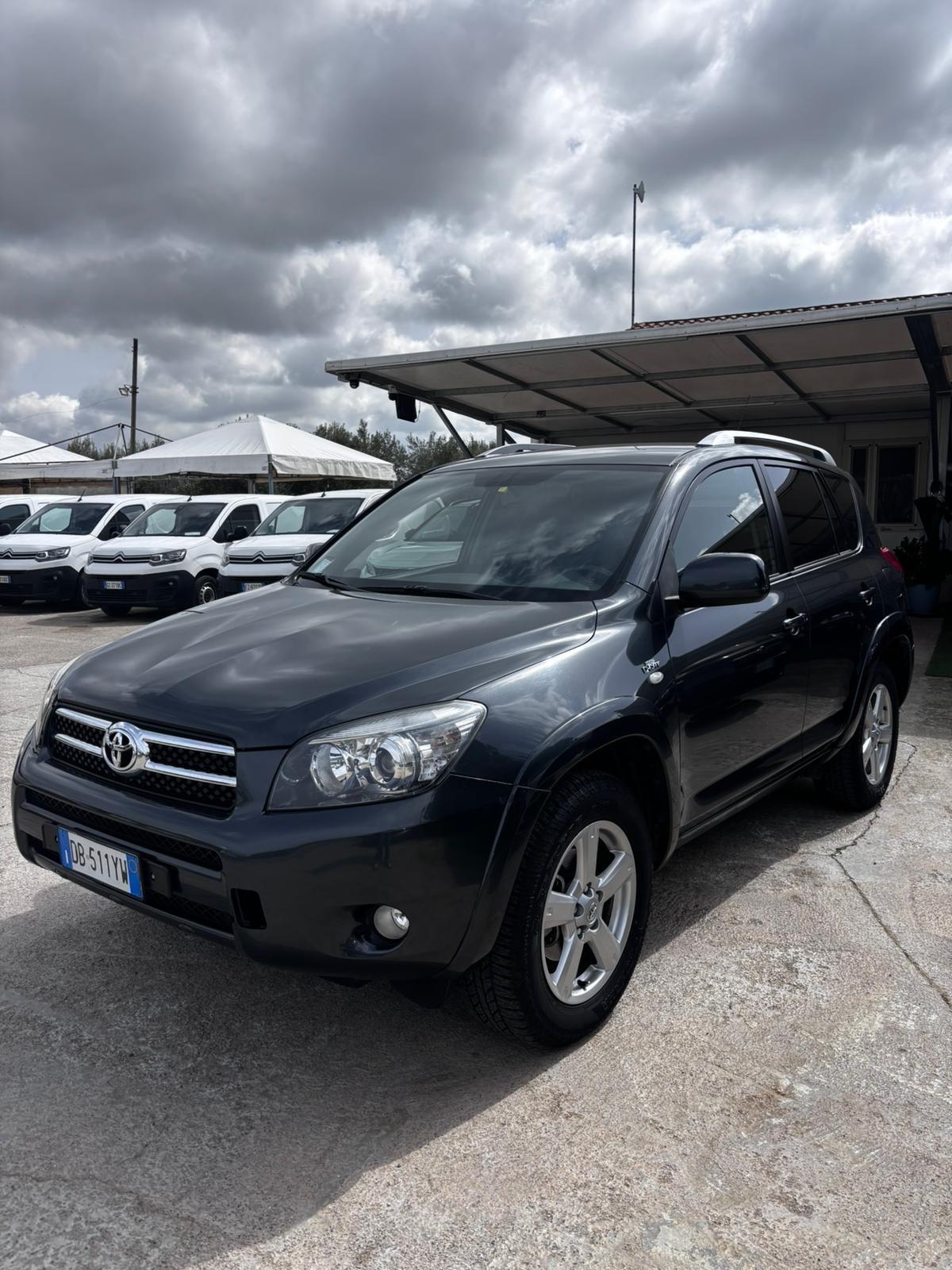 Toyota RAV 4 RAV4 2.2 D-4D 177 CV Luxury