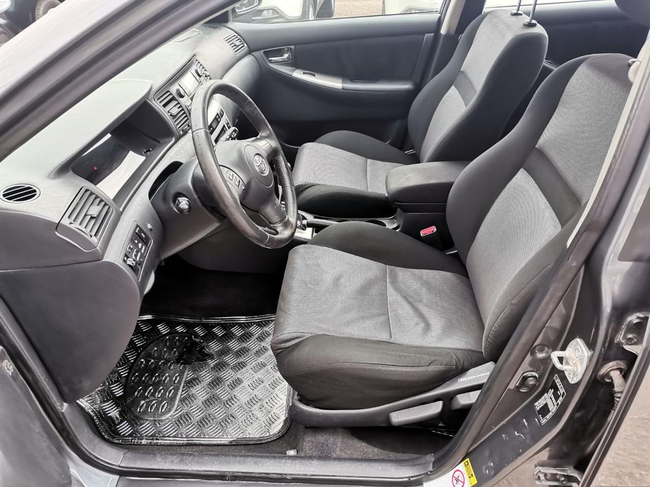 Toyota Corolla 1.4 D-4D M-MT 5 porte Sol ESP