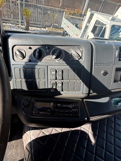 Autocarro Man TG 460 3 assi gemellato ribaltabile