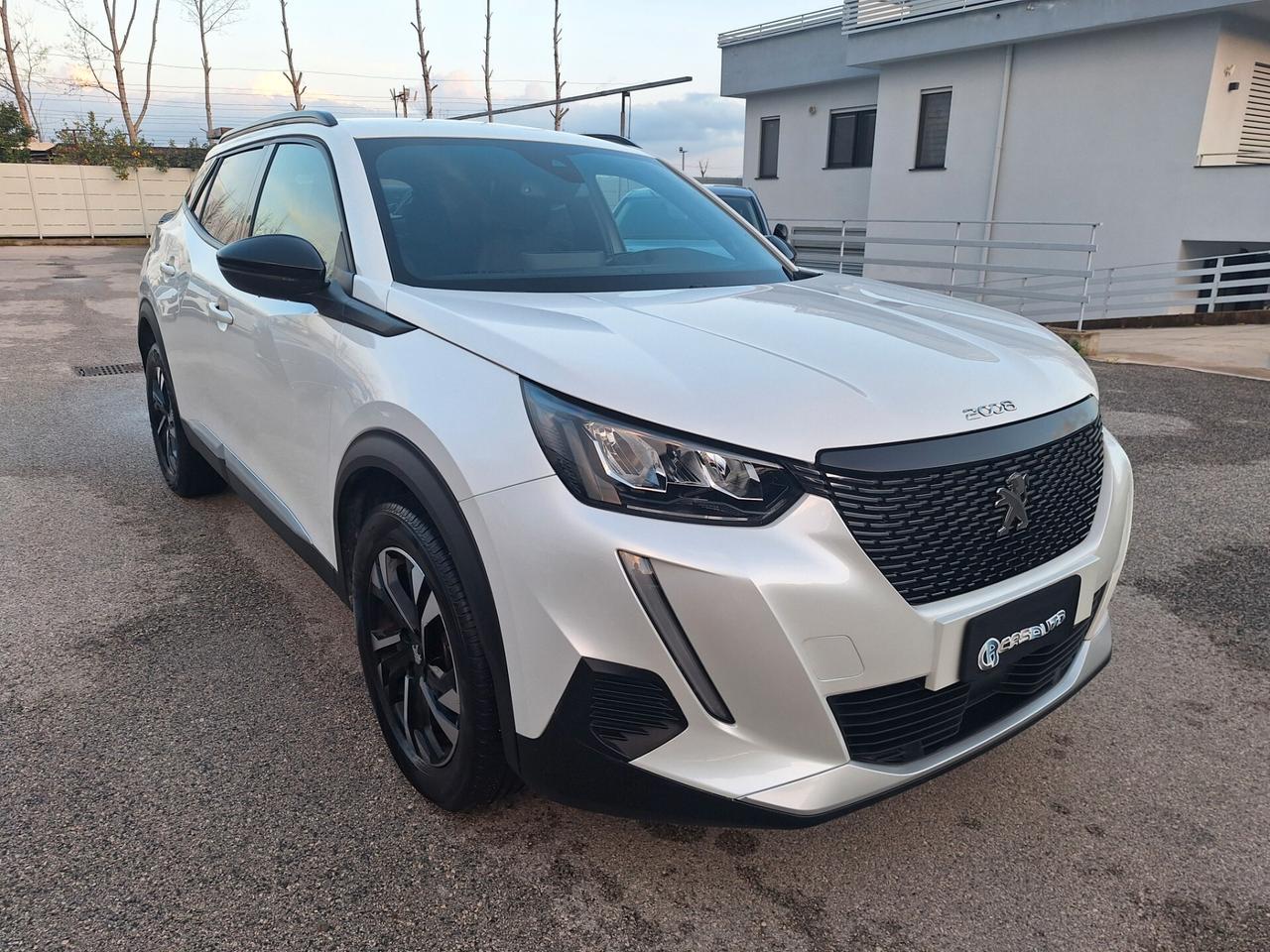 Peugeot 2008 BlueHDi 130 S&S EAT8 Allure Pack