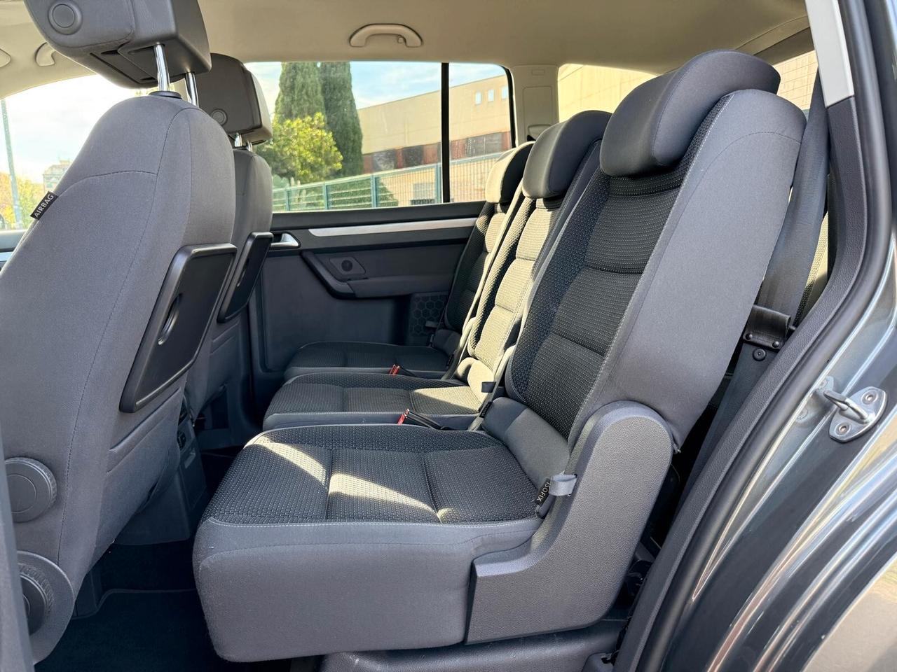 Volkswagen Touran 1.6 TDI UNIPRO 7 POSTI