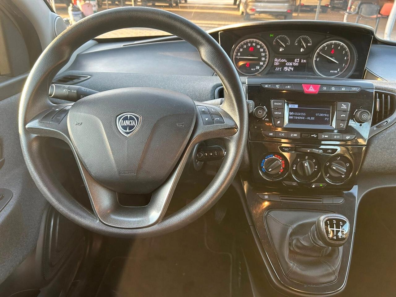 Lancia Ypsilon 1.0 70 cv Hybrid