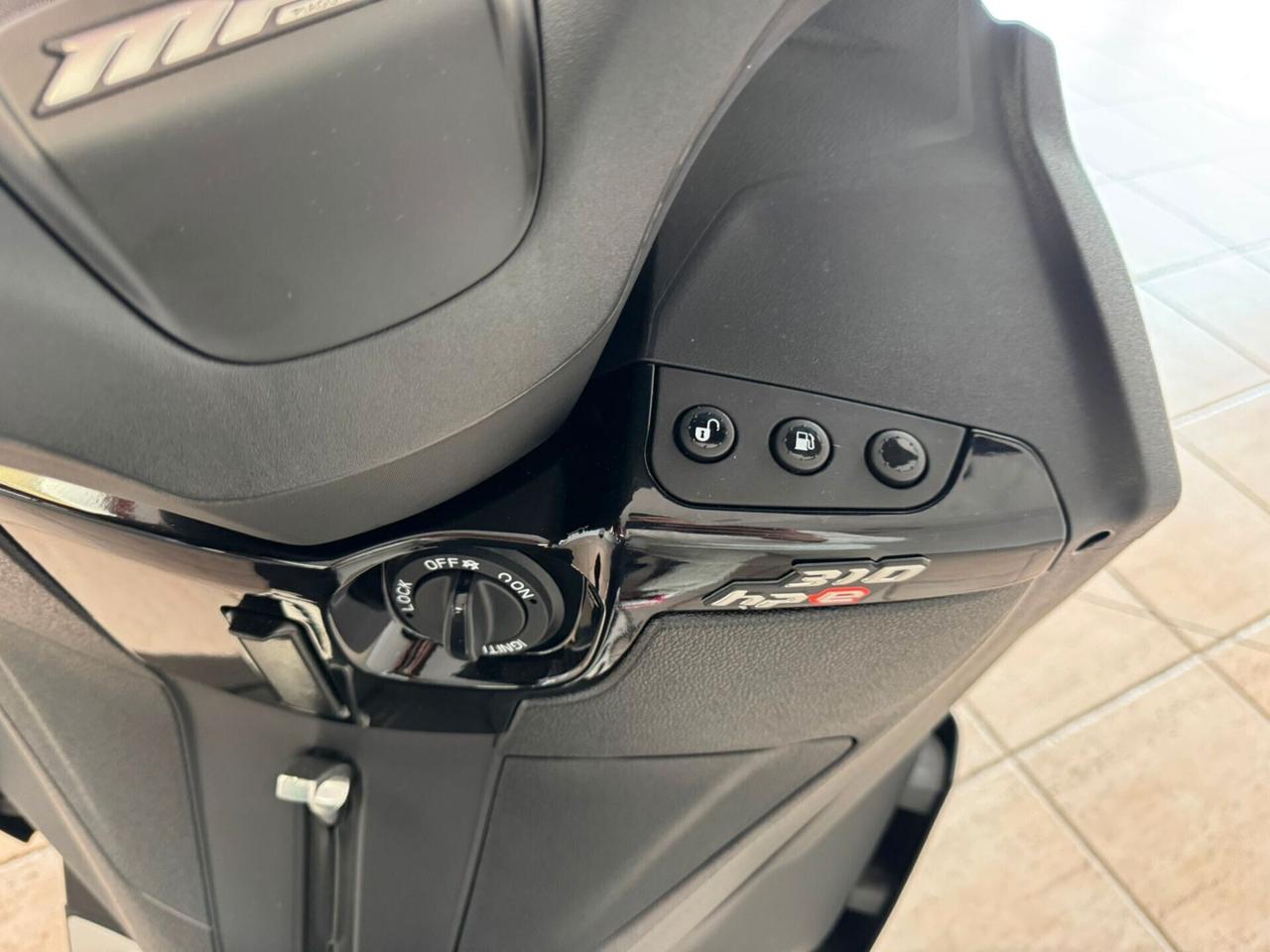 PIAGGIO MP3 310 TRICICLO 31 KM