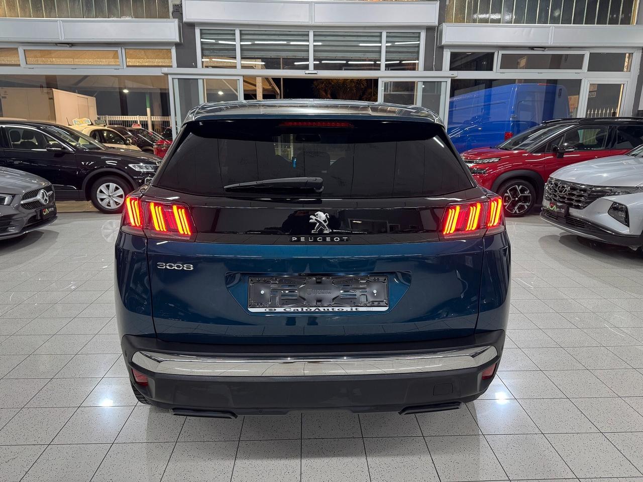 3008 1.5HDi 130cv EAT8 Allure Pack PERFETTA