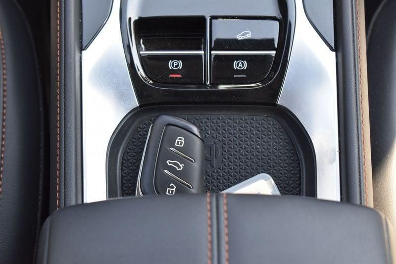 MG HS 1.5 T Luxury AT