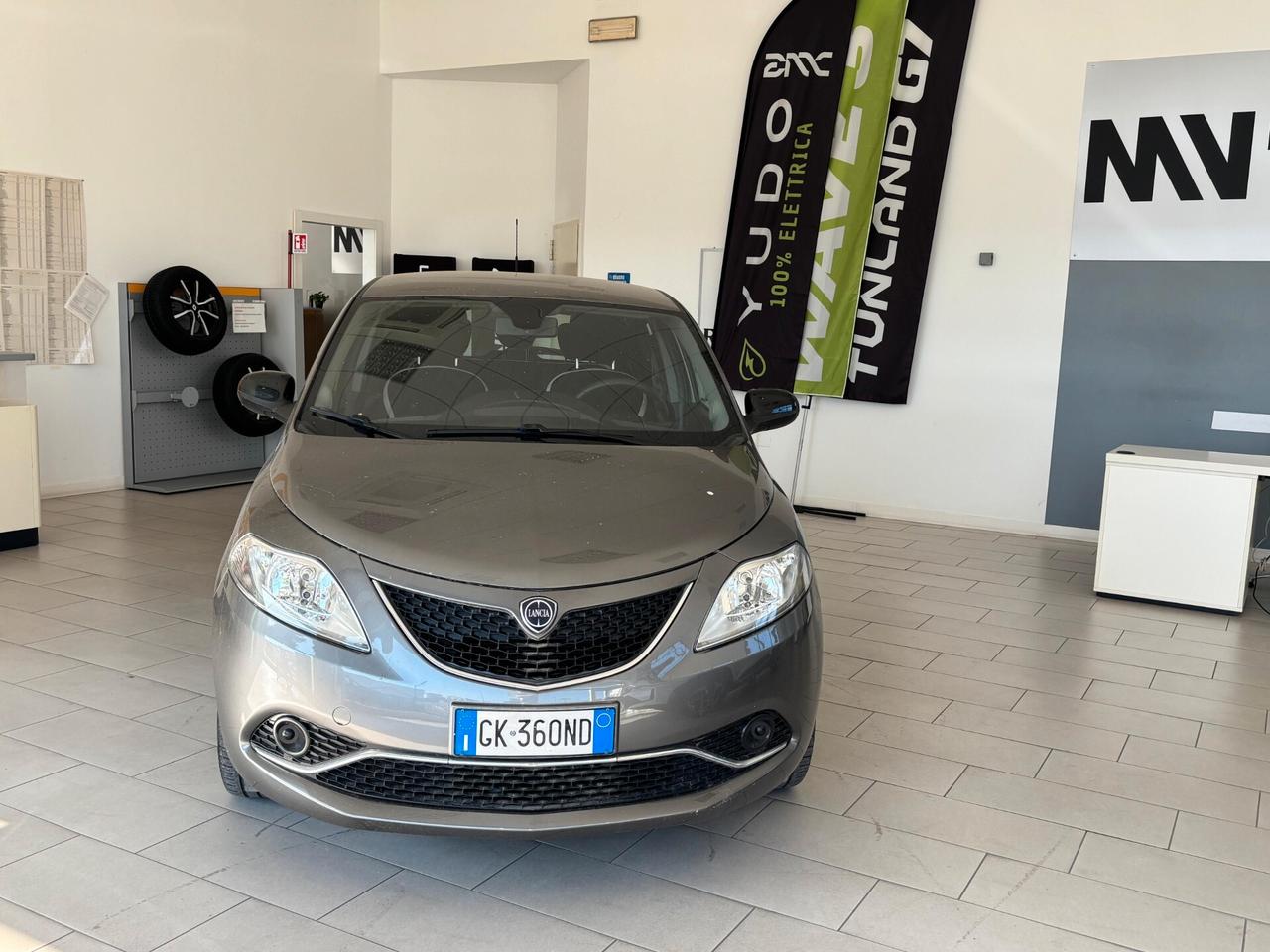 Lancia Ypsilon 1.2 69 CV 5 porte Gold