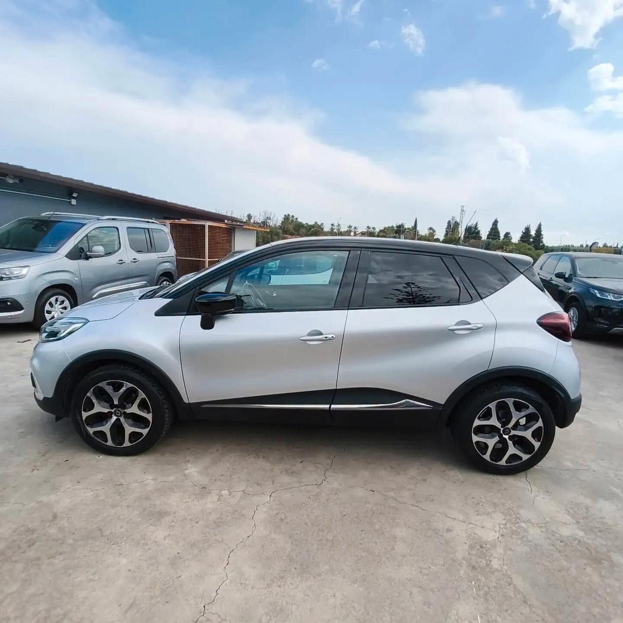 Renault Captur 110 CV UNICPROPRIET STRAFULL