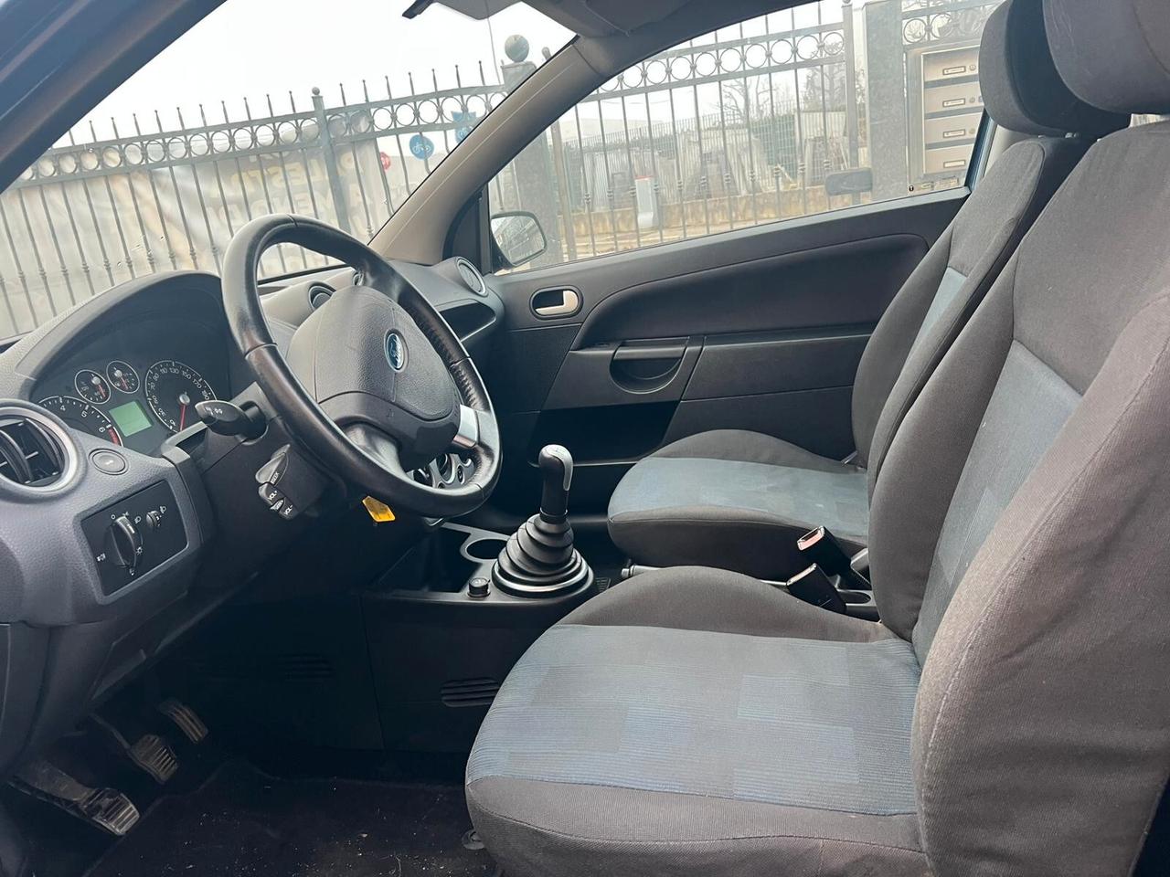 Ford Fiesta 1.2 16V 3p. Ghia