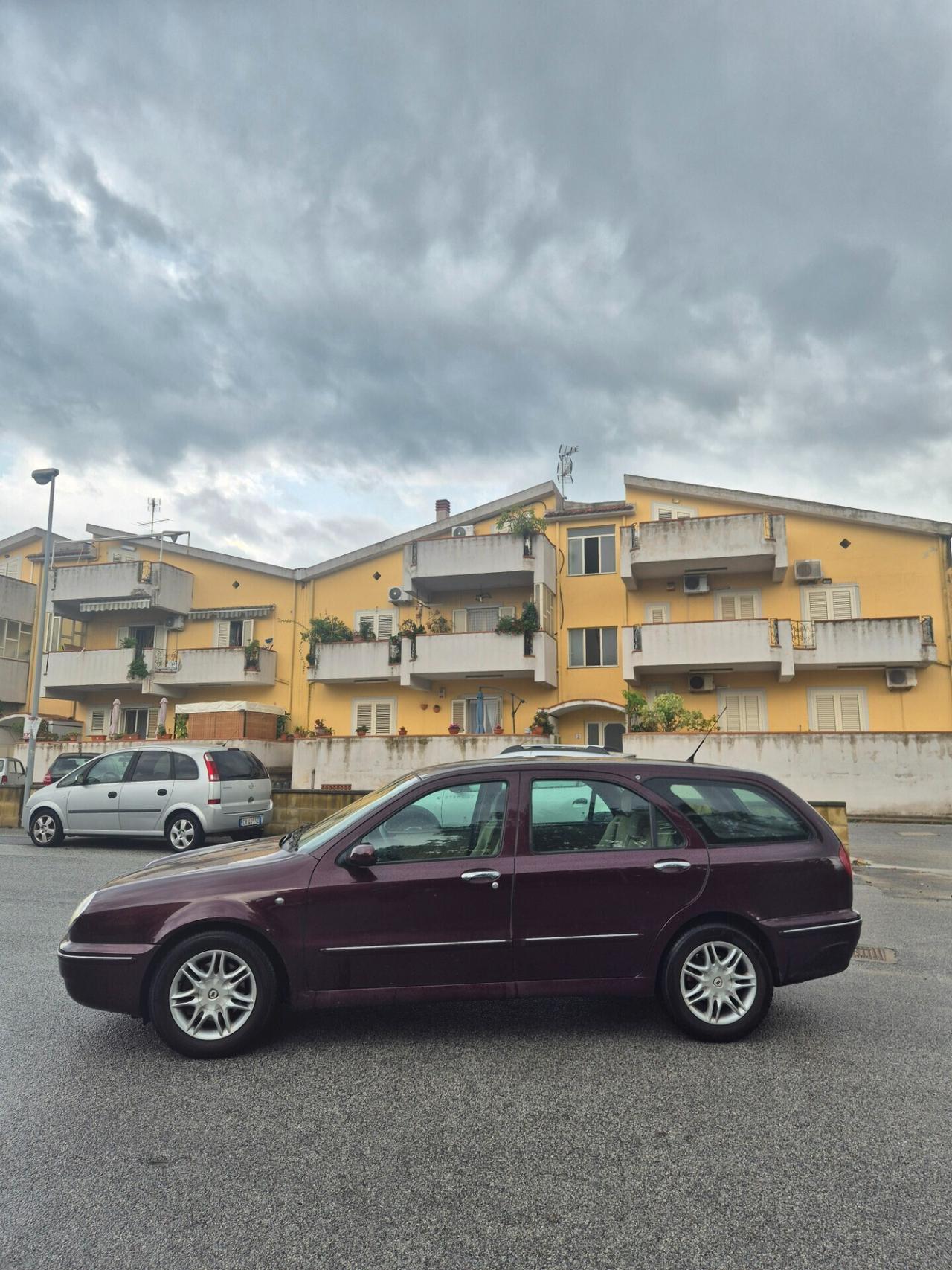 Lancia Lybra 1.9 JTD cat Station Wagon LX