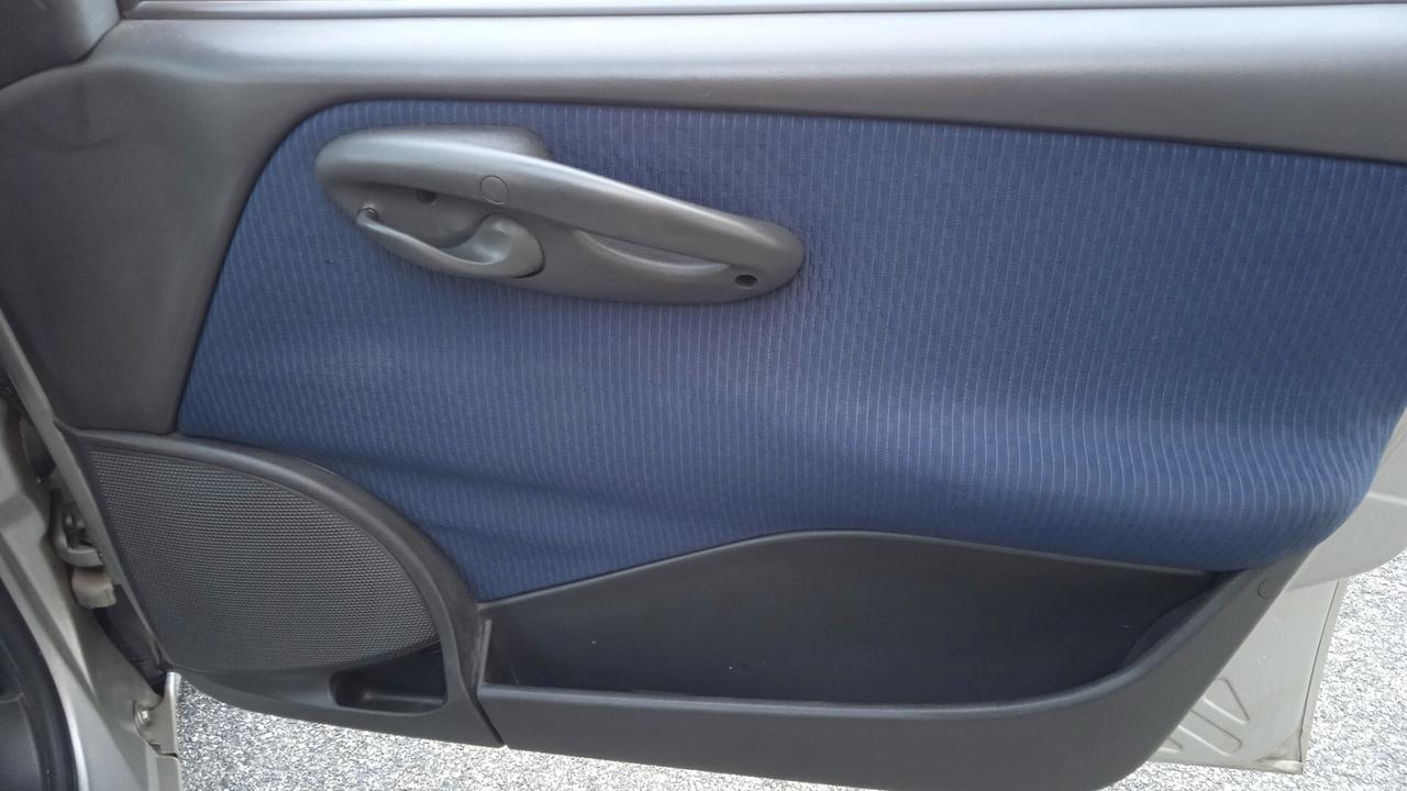 Fiat Punto 1.2i cat 5 porte ELX
