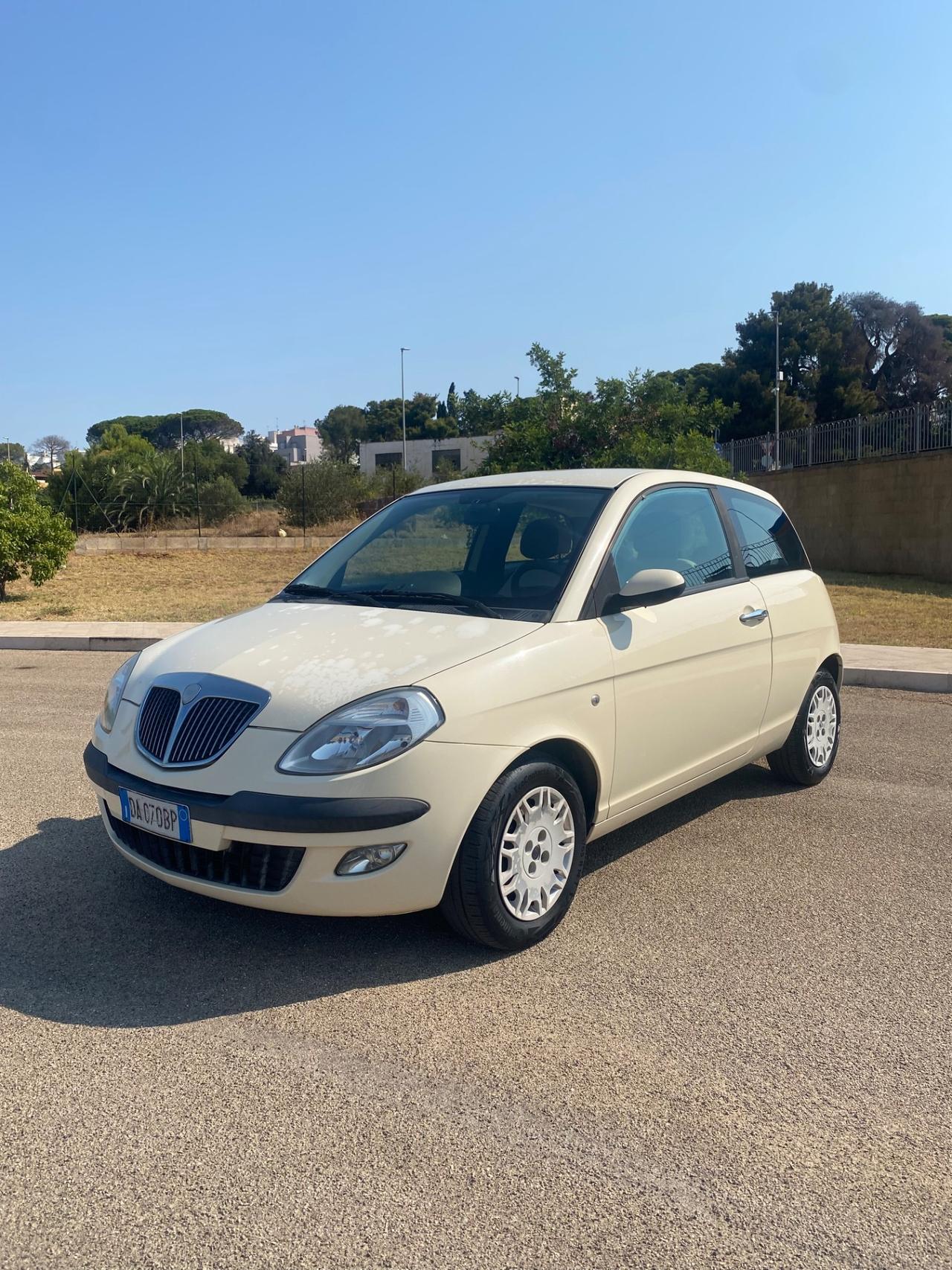 Lancia Ypsilon 1.2 Argento