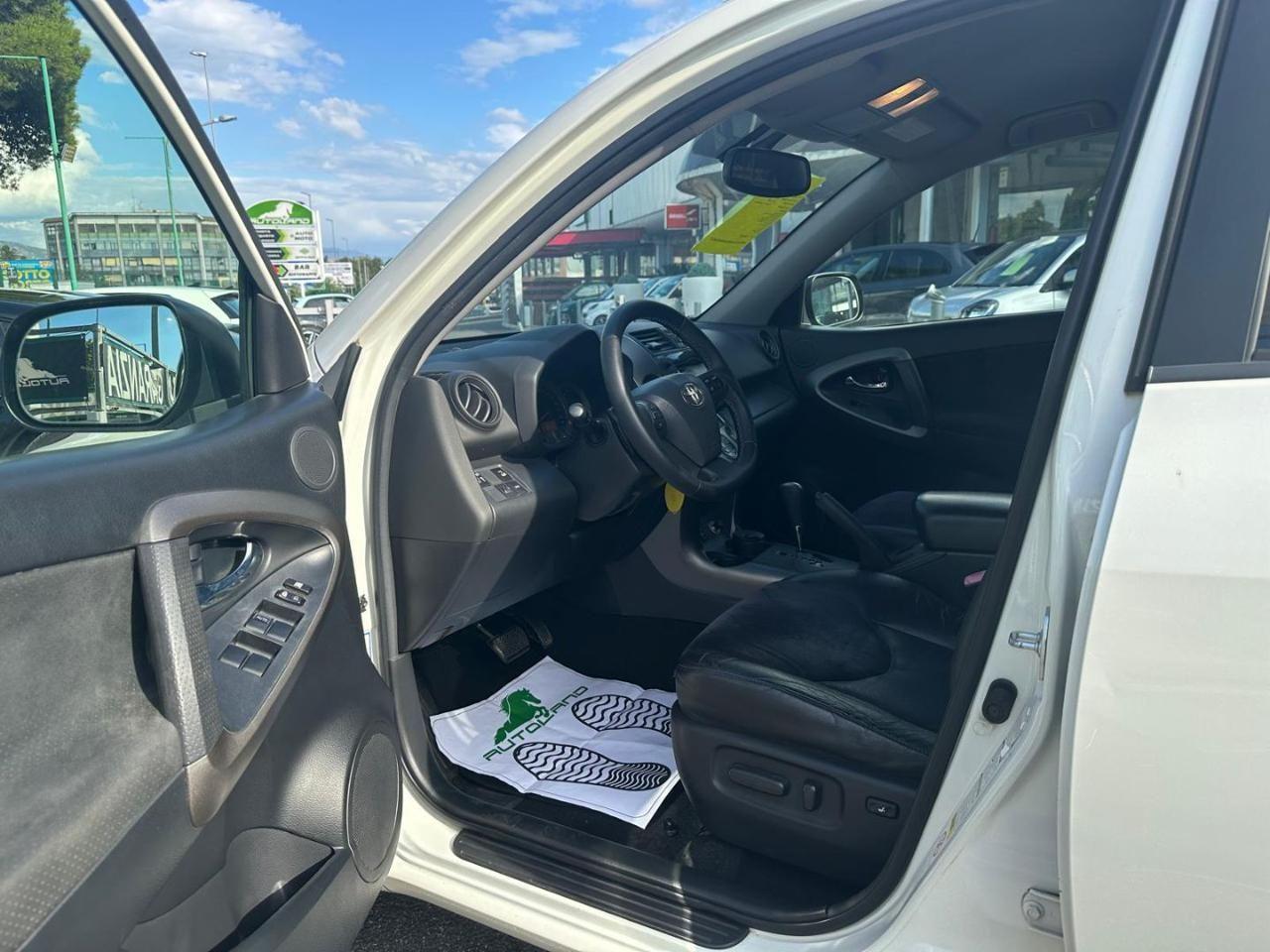 TOYOTA RAV 4 RAV4 Crossover 2.2 D-Cat A/T 150 CV Executive