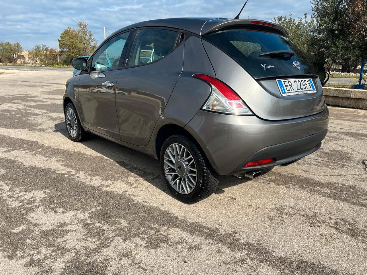 Lancia Ypsilon 1.3 MJT 16V 95 CV 5 porte S&S Platinum
