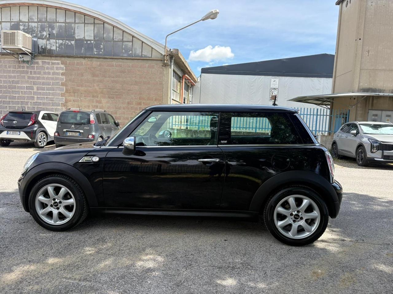 Mini 1.6 benzina 16V One (72kW) 2010 135.000 KM